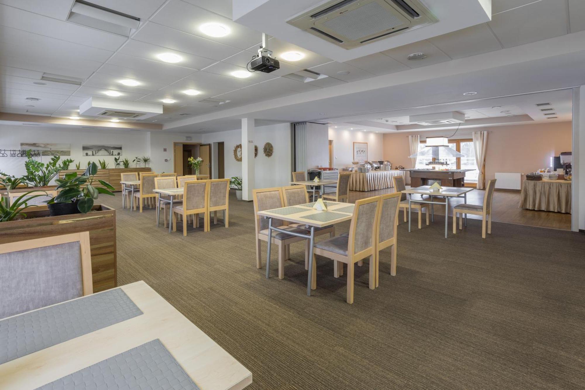 Hotel Orange Przeźmierowo Esterno foto